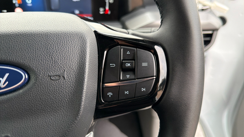 Ford Tourneo Custom 320 L2 Diesel Fwd 2.0 EcoBlue 136ps H1 Titanium 8 seater Auto